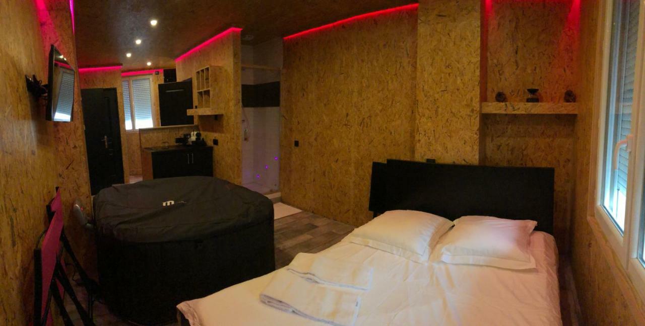 Appartement Le Boudoir à Montrouge Extérieur photo
